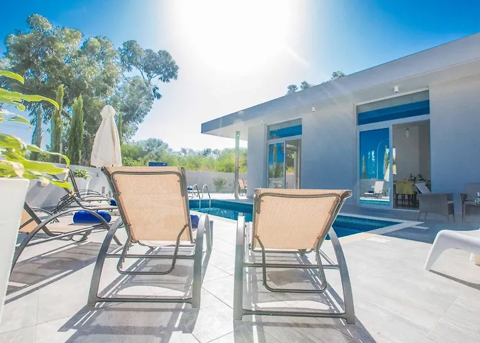 Polymnia 1 Вилла